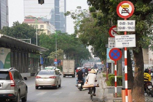Hà Nội: Cần xem xét lại việc cấm taxi trên nhiều tuyến phố