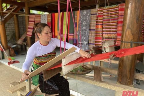 Bá Thước: Phục dựng các loại hình văn hóa, văn nghệ dân gian gắn với phát triển du lịch