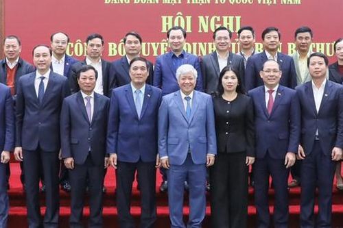 Công bố quyết định của Ban Bí thư Trung ương Đảng về việc điều động, chỉ định nhân sự mới