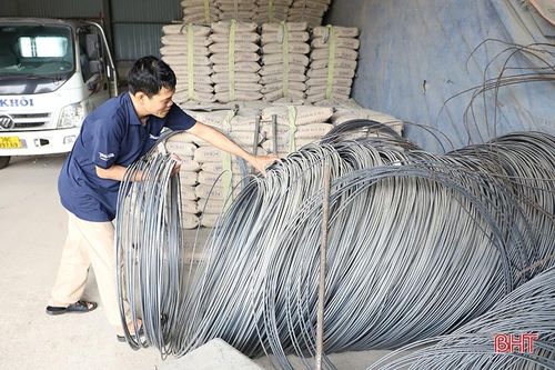 Giá vật liệu xây dựng 'đến hẹn lại tăng' khiến người dân, doanh nghiệp Hà Tĩnh gặp khó