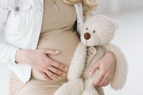 3 biến chứng cực nguy hiểm khi sinh con ở tuổi vị thành niên
