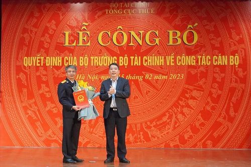 Bộ Tài chính trao quyết định quyền Tổng cục trưởng Tổng cục Thuế