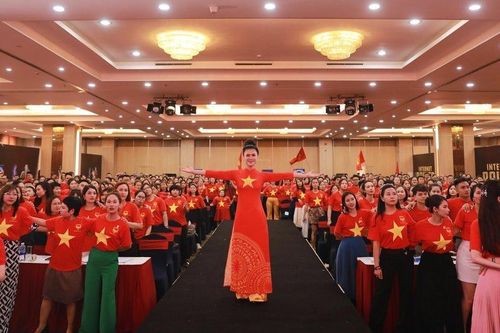 Cùng chuyên gia Tiktok Vi Ngọc Lan thiết kế mô hình kiếm tiền hiệu quả cho những ai đang kinh doanh online trên Tiktok