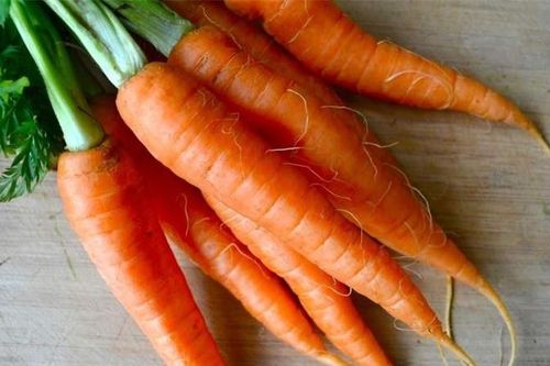 Ăn cà rốt giúp cải thiện thị lực không?