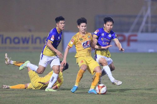 CLB Hà Nội hút chết trước Thanh Hóa, nguy cơ mất ngôi đầu Night Wolf V-League 2023