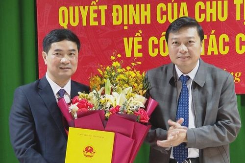Bổ nhiệm Phó Giám đốc Sở Nội vụ Nghệ An