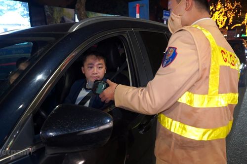 Ăn hoa quả có bị phạt vì thổi nồng độ cồn khi tham gia giao thông?