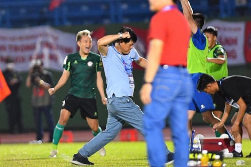 Cắt chuỗi toàn thua, HLV Vũ Tiến Thành ví CLB TP.HCM như Arsenal