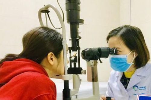 Nguy cơ mù lòa nếu loét giác mạc không điều trị sớm