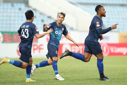 CLB Bình Định chiếm ngôi đầu bảng V.League 2023