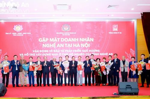 Doanh nhân Nghệ An tại Hà Nội ủng hộ hơn 33 tỷ đồng xây dựng nhà cho người nghèo
