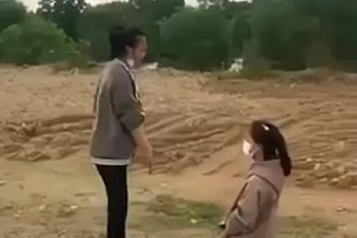 Xác minh clip nữ học sinh bị hành hung làm nhục phản cảm