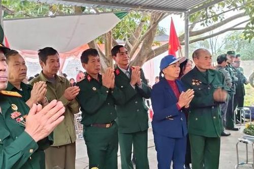 Rưng rưng tháng 2 biên giới
