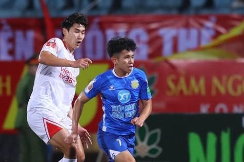 Viettel và Nam Định đôi công hấp dẫn nhưng thiếu bàn thắng