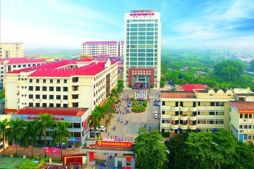 4 trường đại học của ngành Công Thương trong top 50 của VNUR