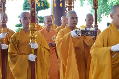 Đức Pháp chủ GHPGVN khai thị cho toàn thể Tăng Ni sinh viên Học viện Phật giáo VN tại TP.HCM