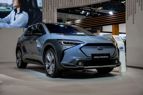 Doanh số xe điện toàn cầu tăng 53% trong năm qua