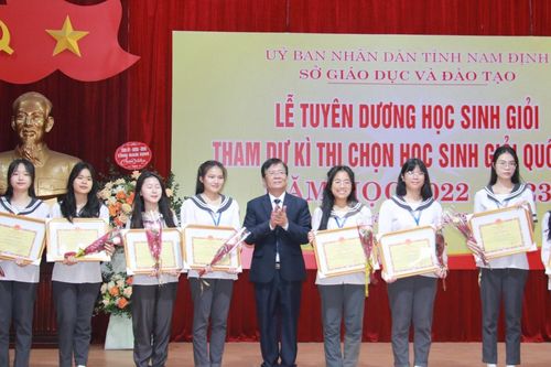 Nam Định tuyên dương 93 học sinh giỏi dự kỳ thi cấp quốc gia