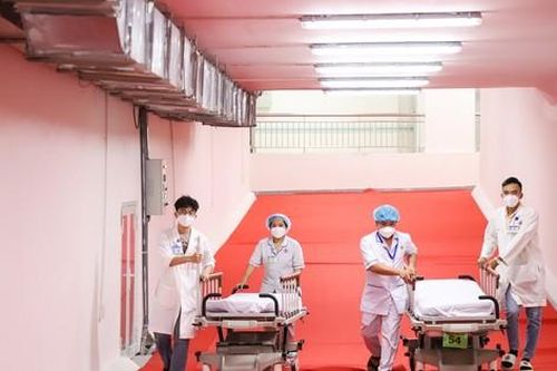 Đường hầm chuyển bệnh nhân xuyên lòng đất, kết nối cấp cứu với hàng không ở TPHCM