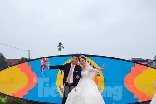 Độc lạ đám cưới ở Nghệ An trang trí sáo và hơn 50 cánh diều 'khủng' hàng trăm triệu đồng