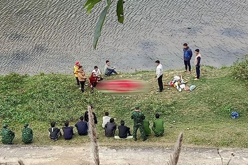 Tìm thấy thi thể thanh niên mất tích khi bơi qua sông Hồng