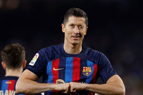 Lewandowski lập công, Barcelona tự tin đấu MU ở Old Trafford