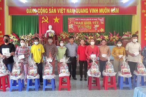 Dân vận hướng về cơ sở