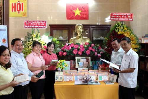 Giới thiệu 'Không gian văn hóa Hồ Chí Minh' tại chùa Phụng Sơn (Q.11)