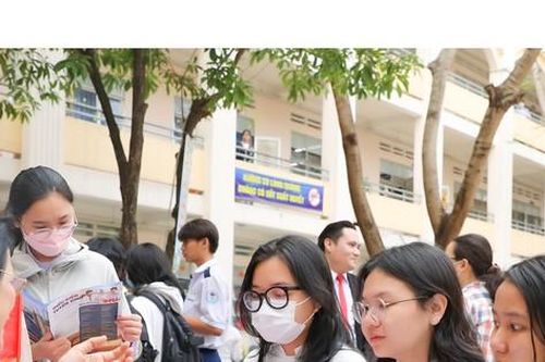 Nhiều trường đại học cấp 'học bổng khủng' nhằm thu hút thí sinh