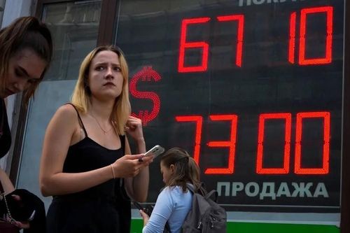 1 năm xung đột Nga-Ukraine: Moscow có vẻ ổn nhờ 'chiêu' cao tay này, Kiev tổn thất nặng, dân nghèo toàn cầu lao đao vì khủng hoảng kép
