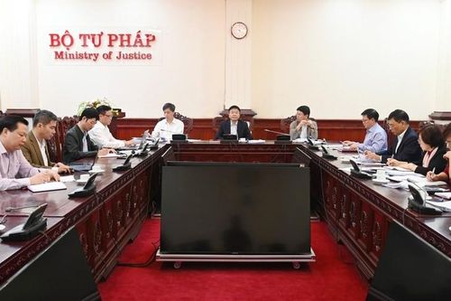 Xác định rõ các vướng mắc, khó khăn liên quan đến sổ hộ khẩu