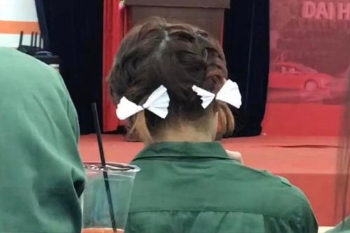 Sự thật 'ngã ngửa' về nữ sinh tết tóc, kẹp nơ xinh xắn khi học quân sự khiến bao người muốn xin 'info'
