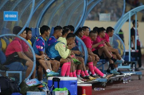 CLB đăng ký tên Sài Gòn, đá sân nhà Đà Lạt