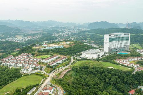 Khai thác nước ngầm để tưới cỏ sân golf, FLC bị truy thu hơn 8 tỷ