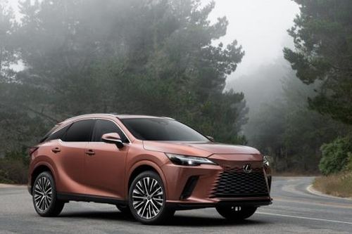 Cận cảnh chi tiết Lexus RX 2023 ra mắt tại Việt Nam