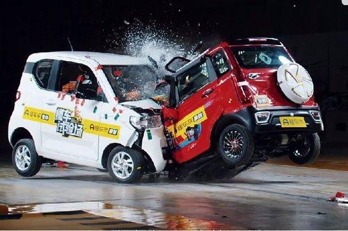 Ô tô điện mini Wuling khó an toàn cho người lái trong các vụ va chạm