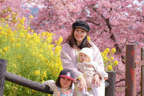 Vỡ òa đón con đầu lòng sau 10 năm cố tránh sinh con rồi trầy trật tìm con