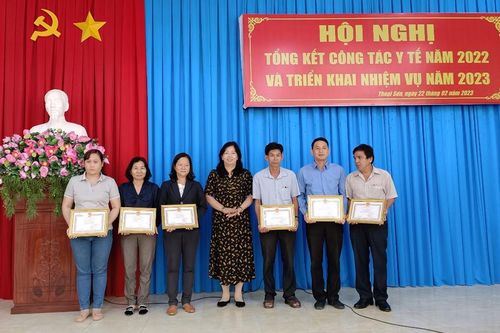 UBND huyện Thoại Sơn tổng kết công tác y tế năm 2022