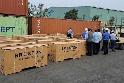 Phát hiện lô xe mô tô khủng 'vượt biên' về Việt Nam