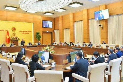 UBTVQH thành lập một loạt đô thị mới thuộc 10 địa phương