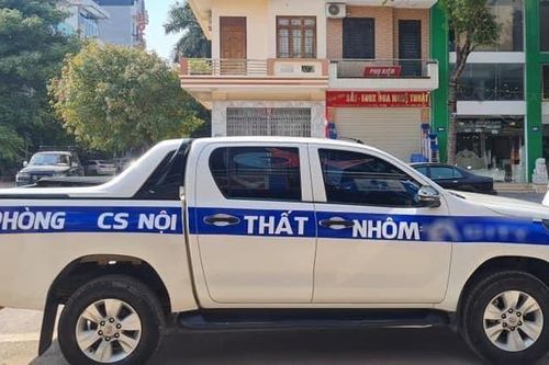 Những vật dụng nhiều tài xế cố tình trưng lên xe để ra oai với CSGT