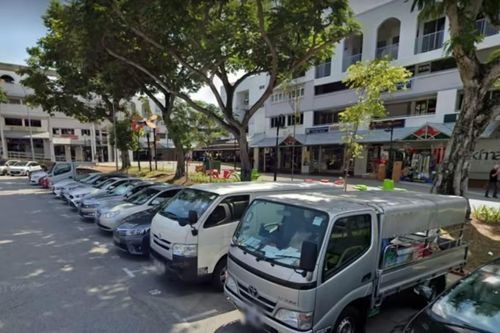 Bị mắng lái xe ẩu, nam tài xế thẳng tay tát cụ ông 73 tuổi