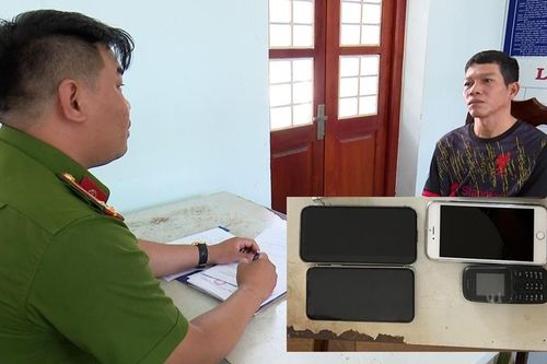 Cả nhà ngủ say bị trộm đột nhập 'xoáy' điện thoại Iphone