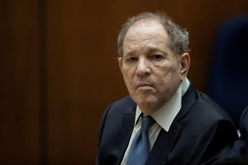 Harvey Weinstein bị kết án 16 năm vì tội hiếp dâm