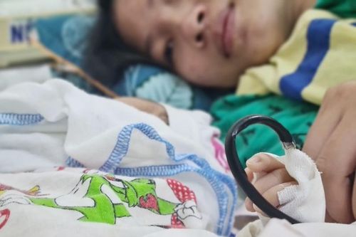 Giành giật sự sống cho em bé Mường bị tim bẩm sinh nặng