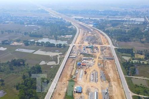 Cận cảnh công trường dự án đại lộ nghìn tỷ nối thành phố Vinh đi Cửa Lò