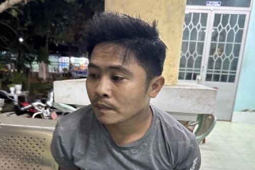Bắt người đàn ông chở người yêu vào nhà nghỉ rồi khống chế cướp tài sản