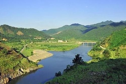 Đi thuyền trên cửa Đạt