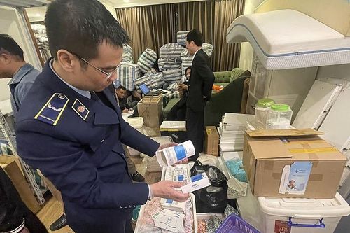 Hà Nội: tạm giữ gần 03 tấn nguyên liệu thuốc và thực phẩm chức năng không rõ nguồn gốc