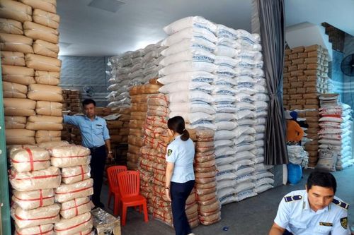 Thu giữ gần 40 tấn đường cát nhập lậu tại 2 hộ kinh doanh trên địa bàn TP. Hồ Chí Minh